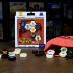 Hive Pocket de Maldito Games en Juegos de Tablero | La Cueva Roja