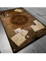 Tapete de Neopreno 140x80cm - Mesa Lovecraft de Maldito Games en Tapetes | La Cueva Roja