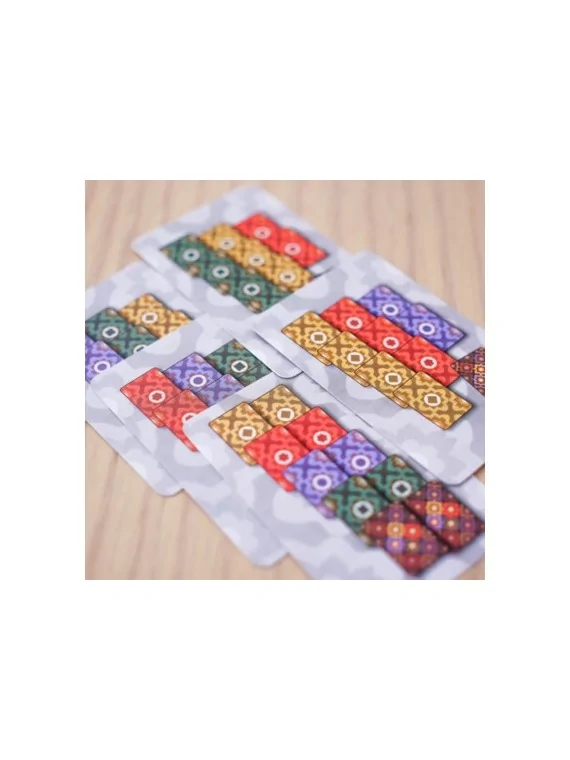 Intarsia de Maldito Games en Juegos de Tablero | La Cueva Roja