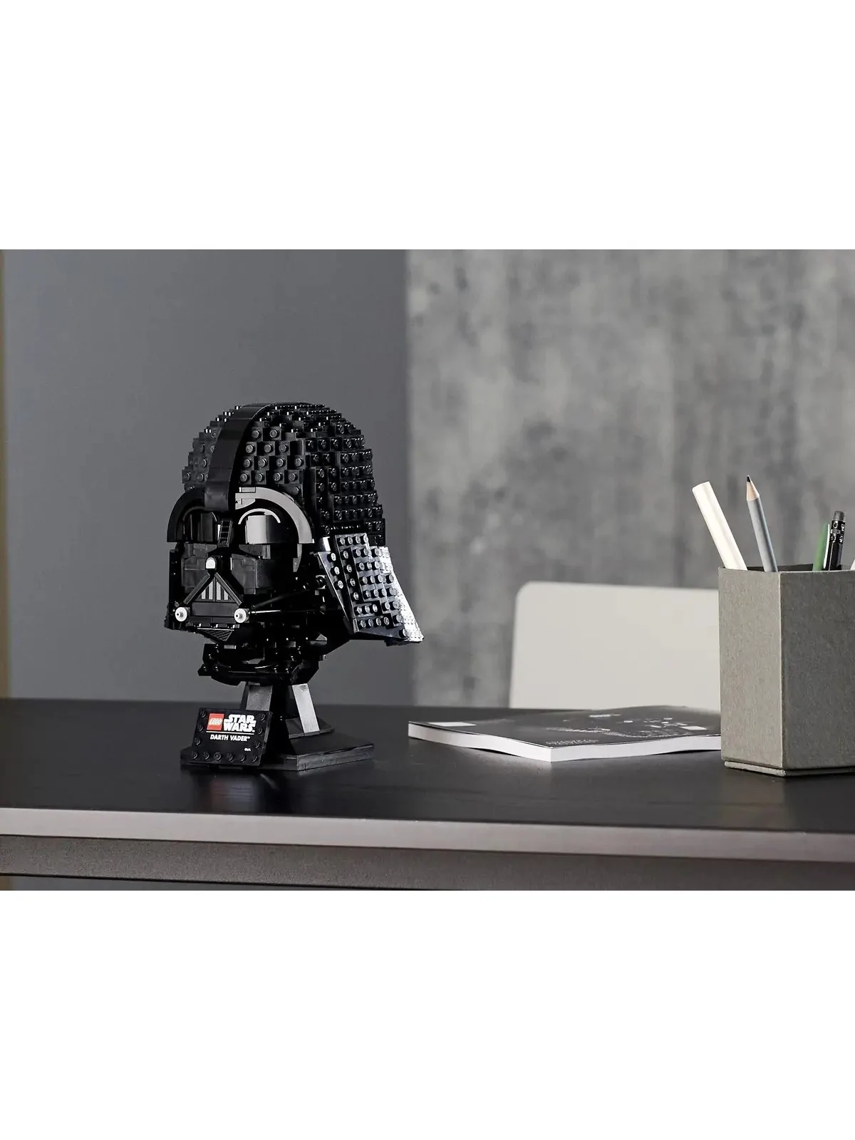 Casco de Darth Vader (75304) de LEGO en LEGO | La Cueva Roja