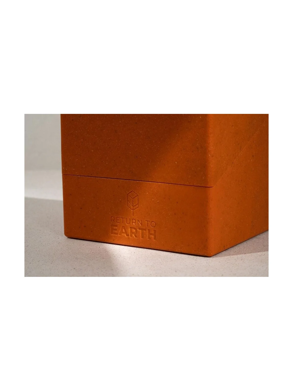 Ultimate Guard Return To Earth Boulder Deck Case 100+ Tamaño Estándar Naranja de Ultimate Guard en CAJAS | La Cueva Roja