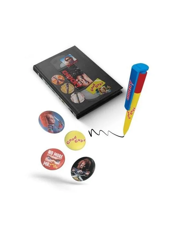 Set VHS: Stationery Set - Chucky (Notebook, Badges and Pen)) de SD GAMES en Papelería | La Cueva Roja