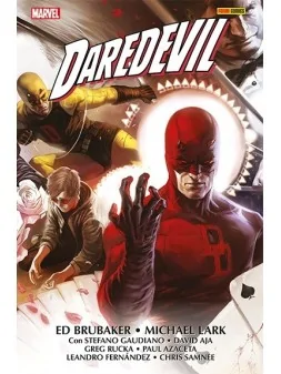 Daredevil de Ed Brubaker y Michael Lark Omnibus 02 de Panini Comics en Cómics Americano | La Cueva Roja